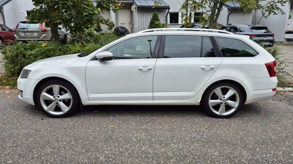 Viallisen auton myynti